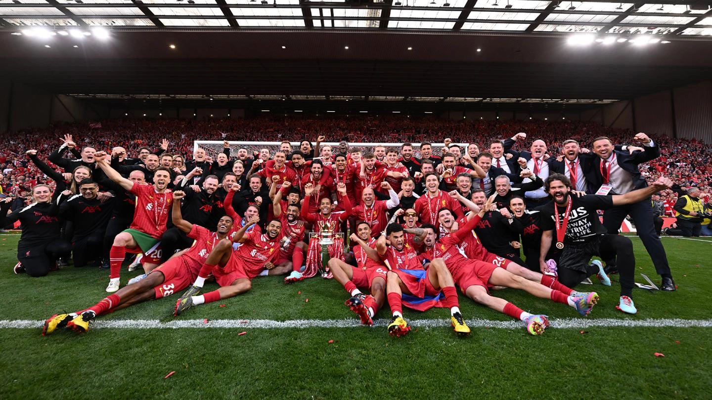 Liverpool fc trophy squad