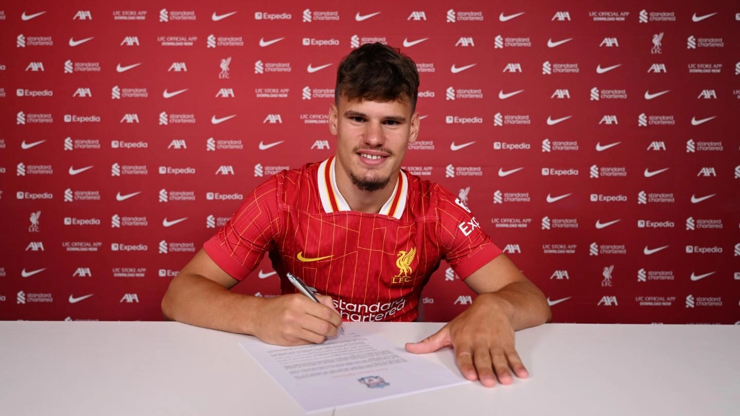 Milos Kerkez signs contract