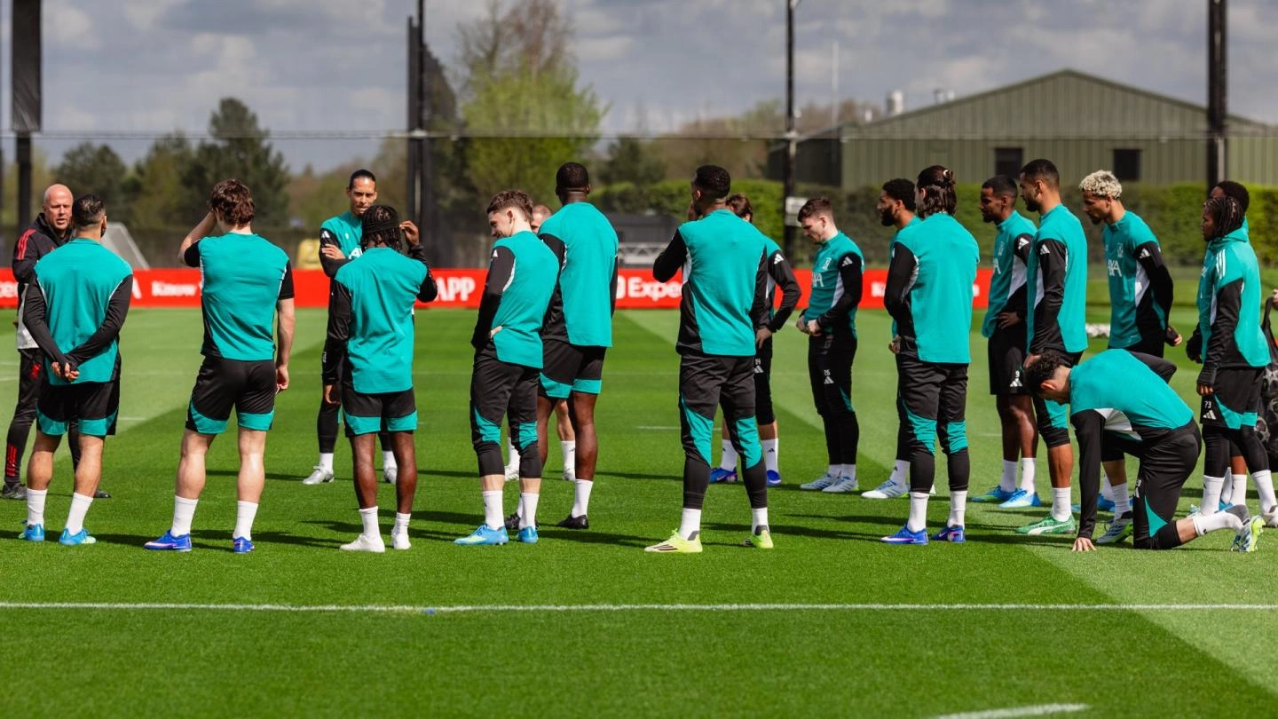 Liverpool vs PSG Team News